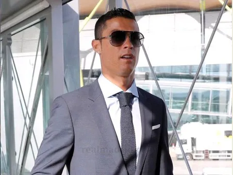 Ronaldo dẫn đầu dàn "soái ca" Real Madrid đến Macedonia đấu M.U