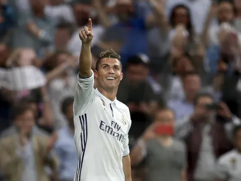 Ronaldo đang “cứu” cây đinh ba BBC của Real Madrid