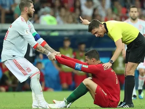 Ronaldo đón Sergio Ramos nhập hội thua: Lời nguyền là có thật!