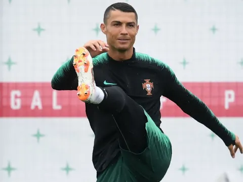 Ronaldo giận điên người: Mối lương duyên với Real đã hết?