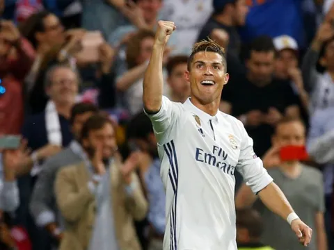 Nụ cười Ronaldo là nỗi buồn thế giới bóng đá