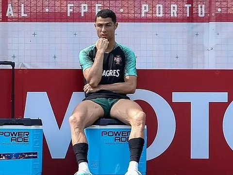 Ronaldo lo lắng như 'mất sổ gạo' trước đại chiến Uruguay