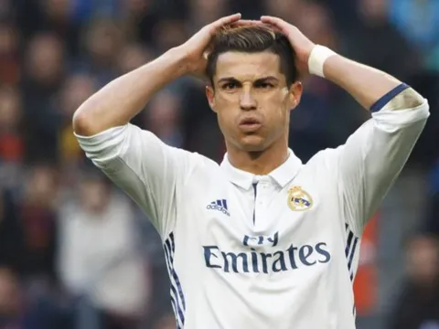 Ronaldo bị khởi kiện với cáo buộc lừa đảo