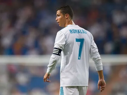 Đứt mạch ghi bàn, Ronaldo vẫn đi vào lịch sử Champions League
