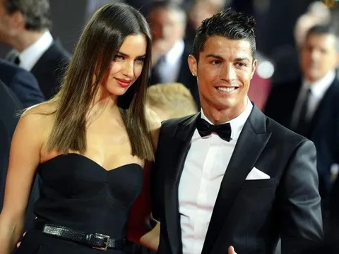 Ronaldo "rầu lòng" vì chuyện tình dang dở với Irina Shayk