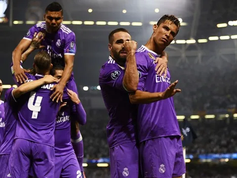Ronaldo rực sáng, Real CHÍNH THỨC phá lời nguyền Champions League