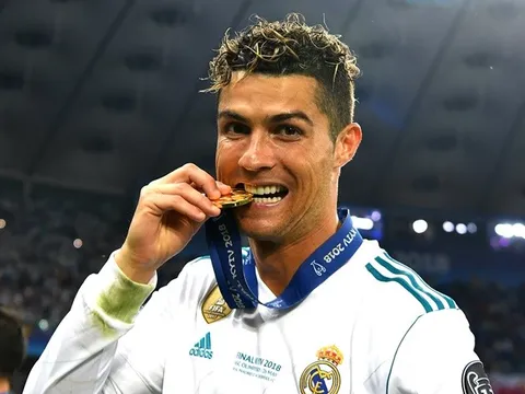 Làm loạn đòi rời Real, Ronaldo không phải muốn tiền