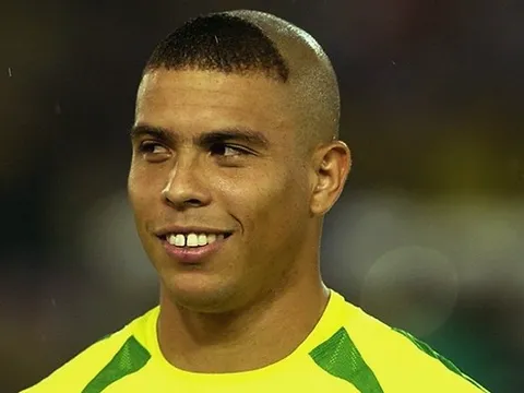 Firmino từng cắt tóc y hệt Ronaldo ‘béo’