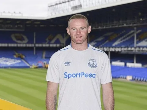 Rooney bảnh bao trong ngày ra mắt áo đấu mới của Everton