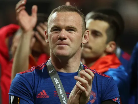 Rooney: "Chỉ 2 cái tên có thể phá vỡ kỉ lục của tôi"