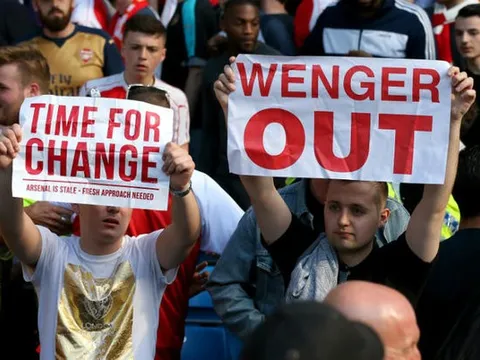 Arsenal và vòng lẩn quẩn trong 2 'chữ W'