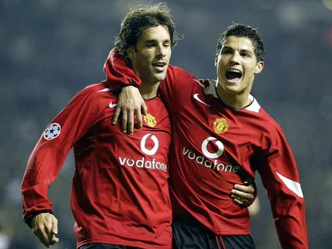 Ruud van Nistelrooy nói lời thật lòng về Ronaldo sau khi gia nhập Man United