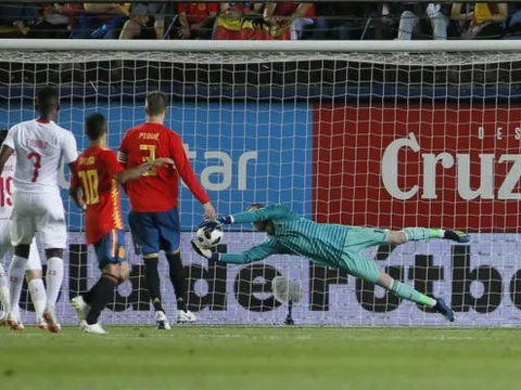 Giao hữu tiền World Cup 2018 Tây Ban Nha vs Thụy Sĩ: Sai lầm hiếm hoi của David de Gea