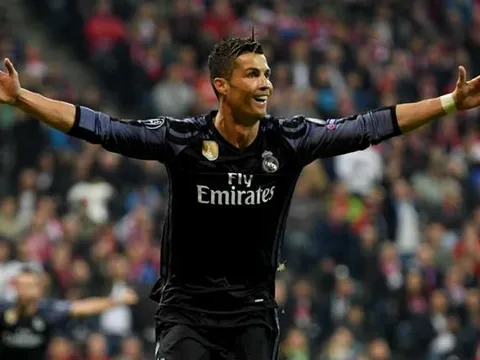 Sắm vai người hùng, Ronaldo bắn thông điệp đến anti-fan