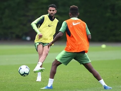 Sân tập vắng sao, tân binh 60 triệu bảng của Man City tha hồ thể hiện tuyệt kĩ