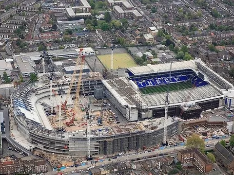 Sân White Hart Lane chuẩn bị "thay áo"