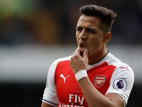 "Mùa Hè giông bão" chờ Arsenal