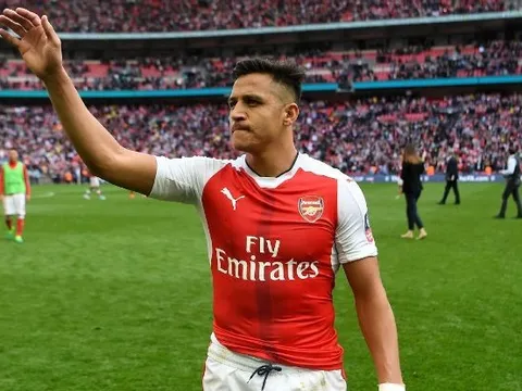 Sanchez lấp lửng về hợp đồng với Arsenal