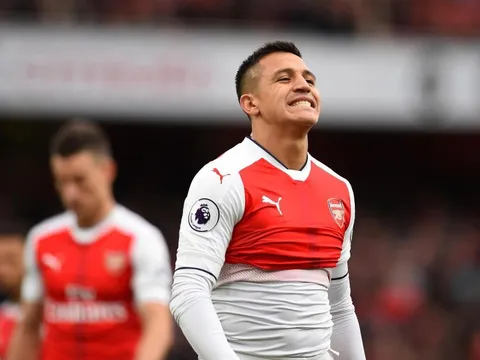 Sanchez nổi điên vì đại diện khuyên ở lại Arsenal