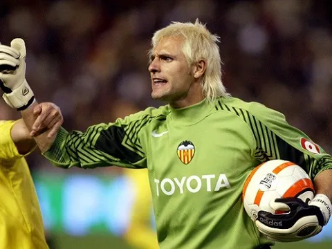 Santiago Canizares: Quý ngài "Hawai" trên sân cỏ