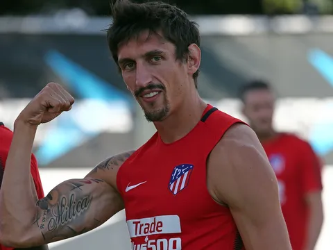 Sao Atletico khoe cơ bắp cuồn cuộn khiến đối thủ e sợ