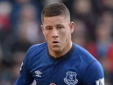Sao Everton bị đánh tơi tả trong hộp đêm