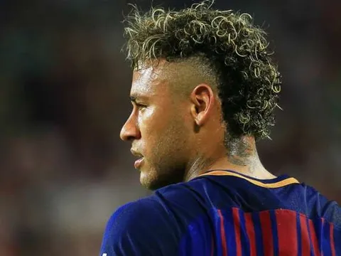 Sao Real cầu Neymar rời Barca ngay và luôn