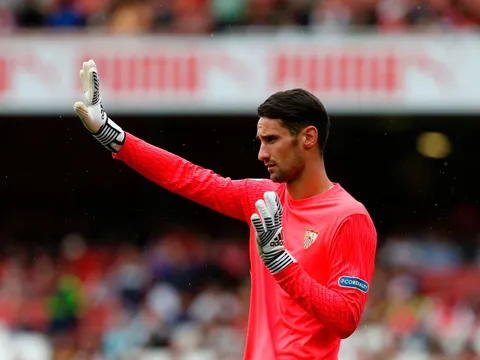 Sao Sevilla chính thức từ chối Liverpool