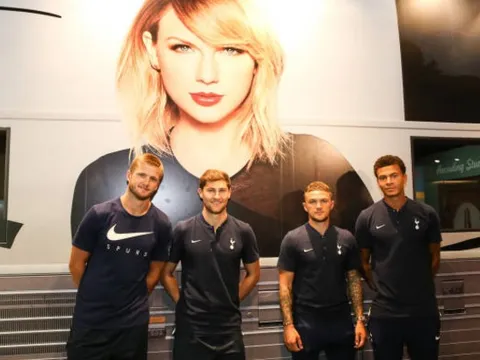 Sao Tottenham cười tít mắt chụp chung với 'công chúa' Taylor Swift