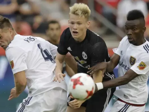 Sao trẻ M.U, Scott MctomInay chơi khá hay vs Real Salt Lake