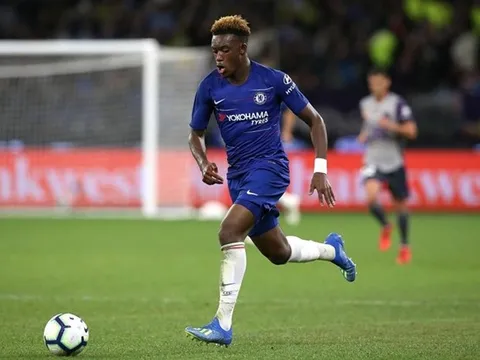 Sao trẻ tỏa sáng, người hâm mộ Chelsea như mở hội