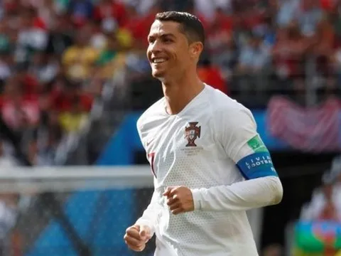 Sao World Cup tiết lộ điều thích thú khi được chơi cạnh Ronaldo