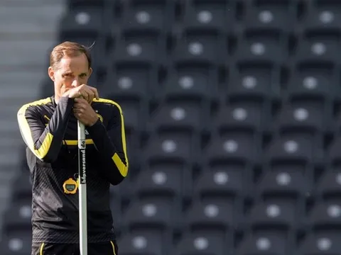 Sắp chia tay, Tuchel 'trầm tư' cùng Aubameyang