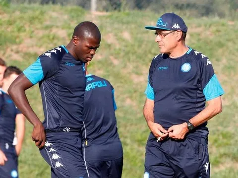 Vì sao Chelsea tiếp tục bị gián đoạn trong việc bổ nhiệm Maurizio Sarri?