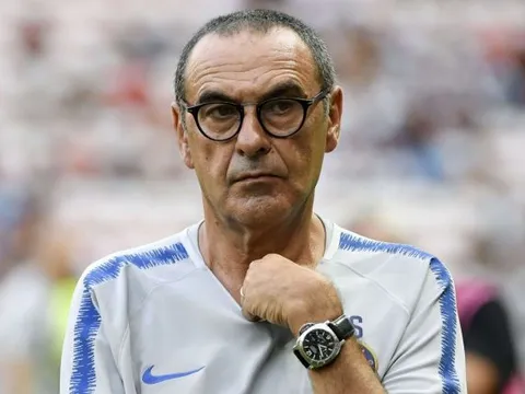 Sarri 'nổi cơn lôi đình' vì mục tiêu của M.U và Real thiếu chuyên nghiệp