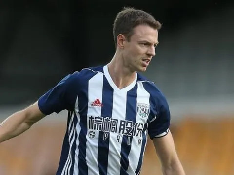 Sau 2 năm, Jonny Evans có thể trở thành kình địch của M.U