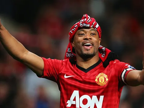 Sau 4 năm, MU vẫn khao khát hình mẫu của Evra