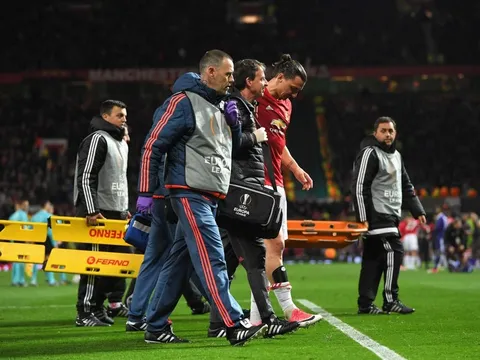 Sau Ibra, Man Utd đón tiếp tin dữ