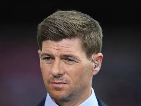 Sau tất cả, Gerrard đành cay đắng thừa nhận sức mạnh của Man Utd
