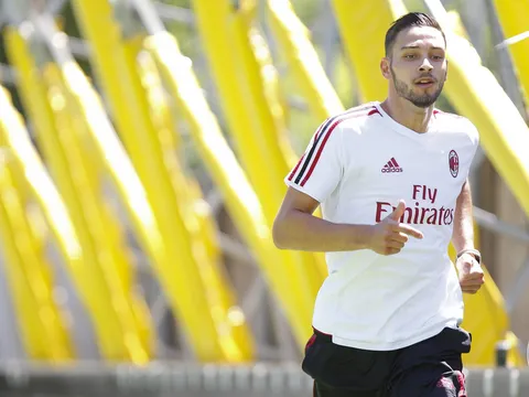 De Sciglio tập trung cùng Milan, bỏ ý định đến Juve?
