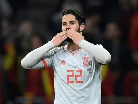 Lập hattrick, Isco nhận 'mưa' lời khen từ HLV Lopetegui