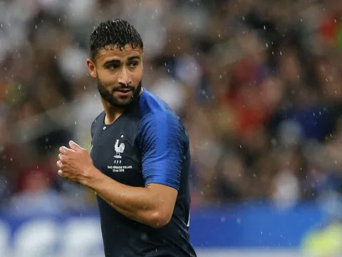 NÓNG: Fekir hoàn tất kiểm tra y tế, lộ lý do chưa thể đến Liverpool