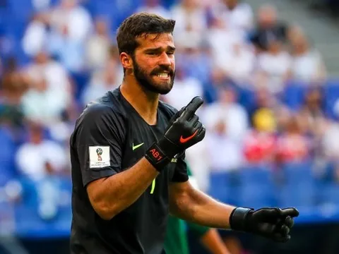 NÓNG: Alisson chính thức nói lời chia tay Roma để đến Anh
