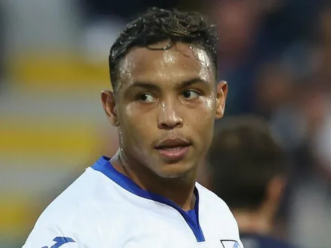 Sevilla HOÀN TẤT hợp đồng kỷ lục cho tiền đạo Serie A