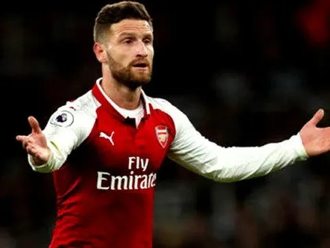 Mặc chỉ trích, trụ cột cam kết tương lai với Arsenal