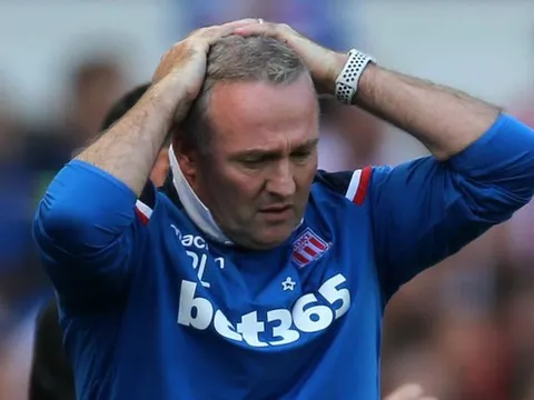 Stoke City xuống hạng, HLV Paul Lambert CHÍNH THỨC ra đi