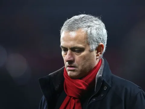 5 lý do khiến Mourinho nên 'đào thoát' khỏi Man United ngay và luôn