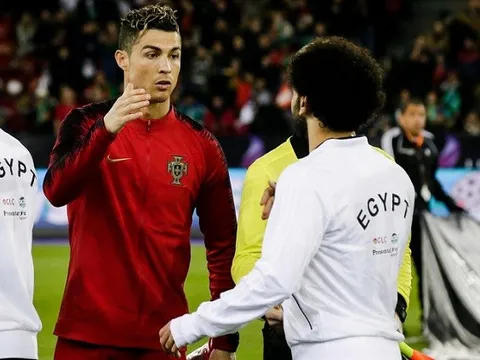 Cristiano Ronaldo vs Mohamed Salah: Ai hay hơn mùa này