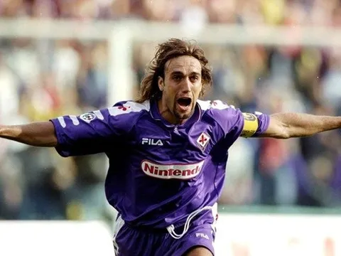 SỐC: Batistuta đi lại khó khăn