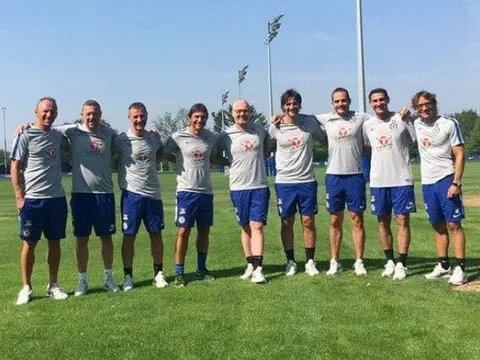 Sốc: Chelsea đã xóa đi những thông tin về Conte